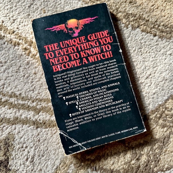 The Complete Book of Magic and Witchcraft by Kathryn Paulsen - Picture 2 of 4